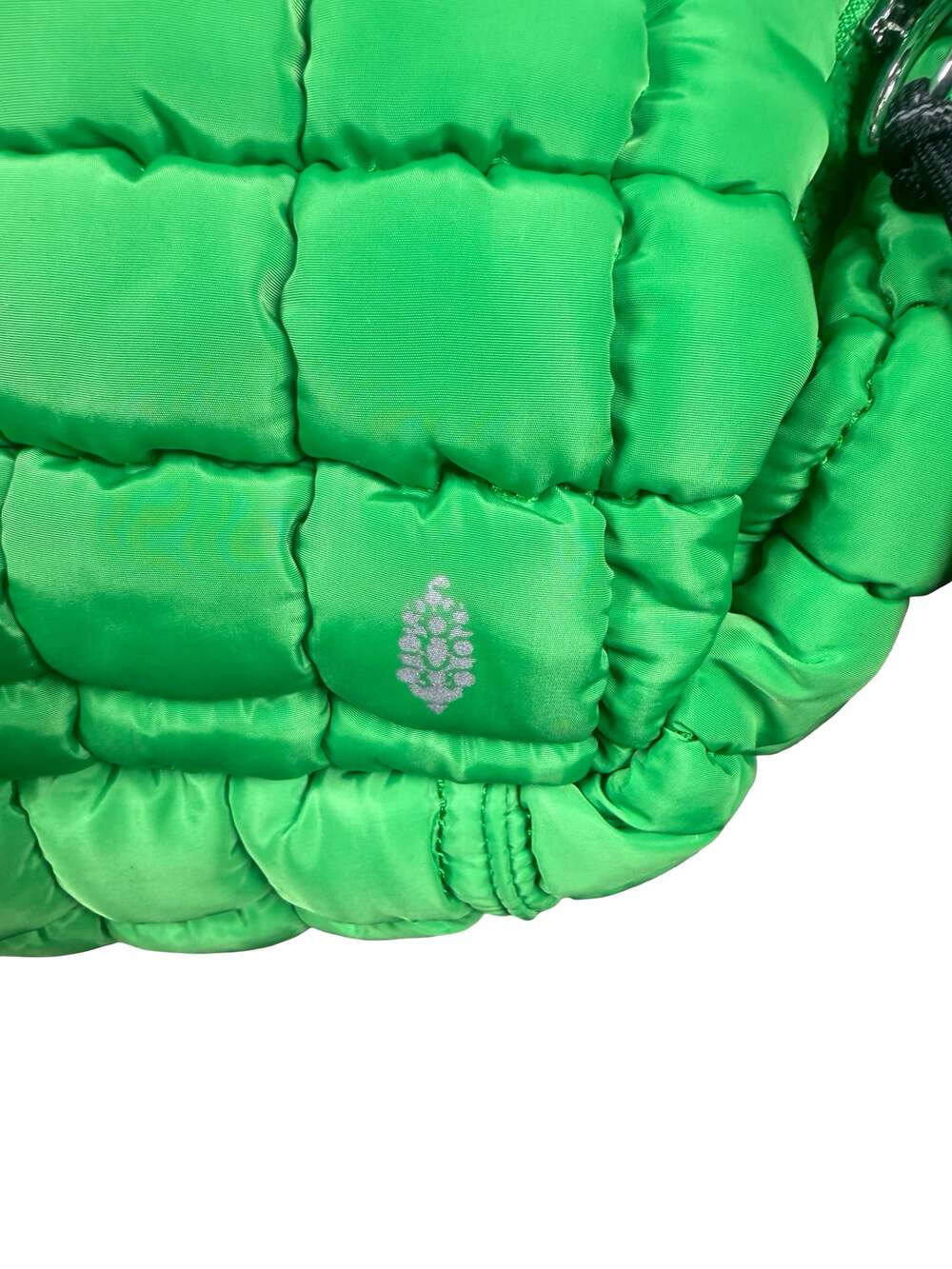 FP Movement Quilted Carryall Bag Kelly Green - Picture 4 of 9